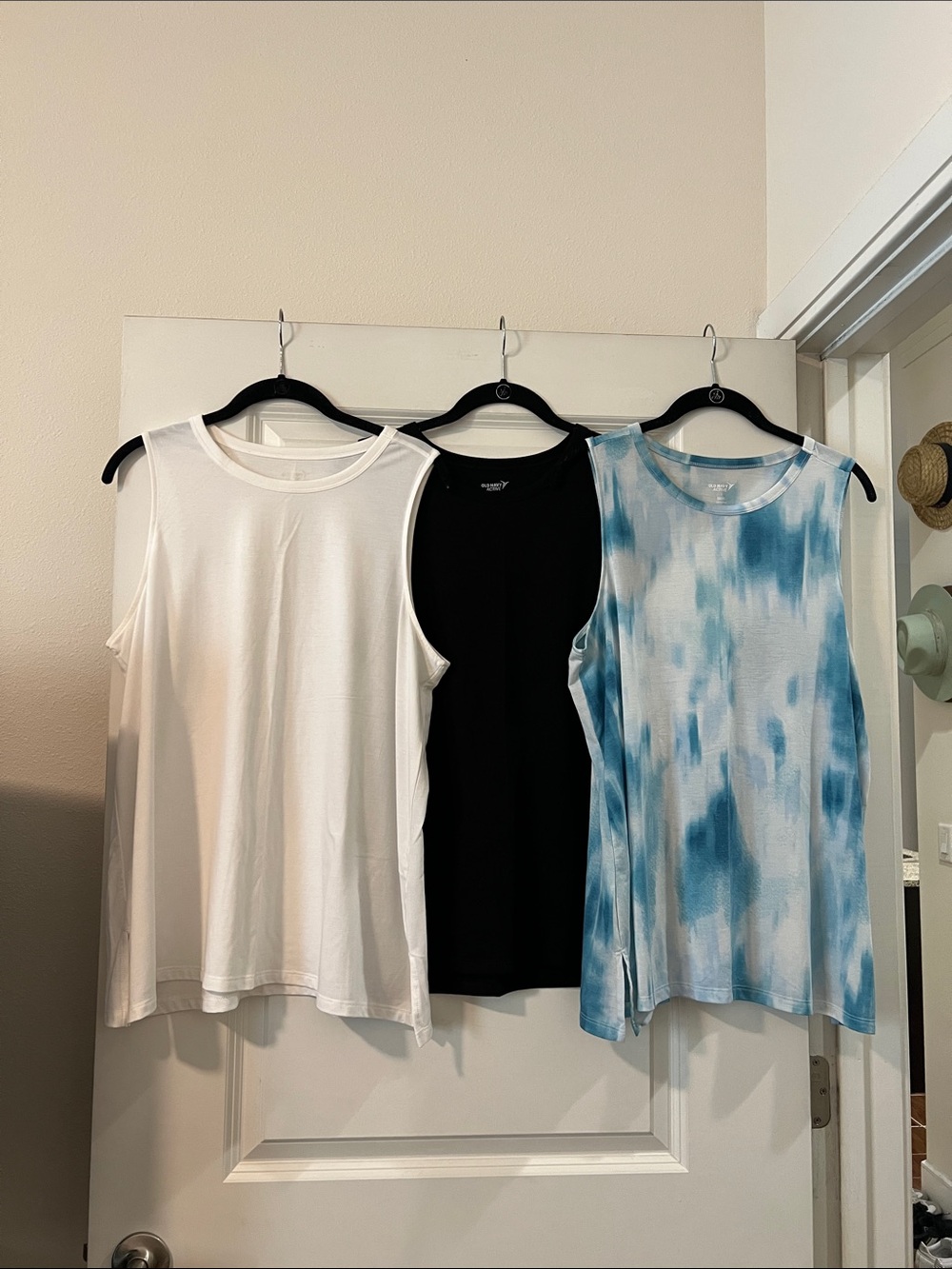 Lot of 3 Old Navy Active Tanks